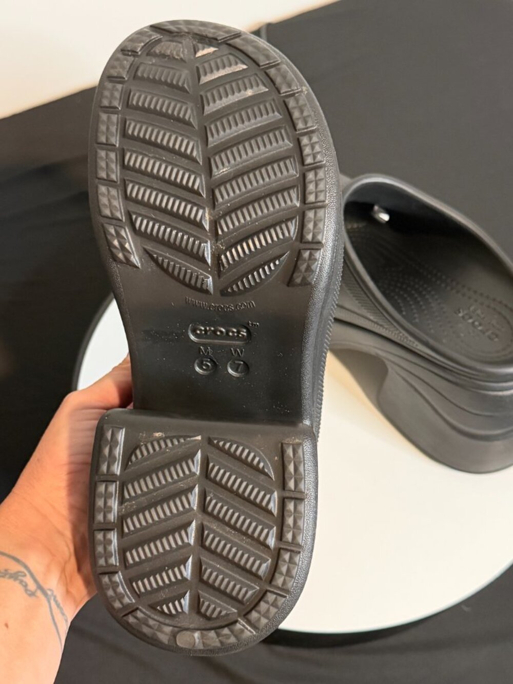 Siren Crocs (Mens 5, Womens 7) - Picture 8 of 9